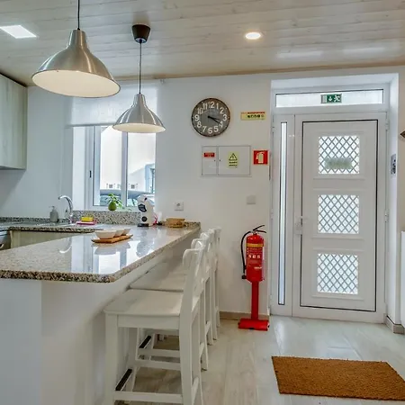 Glamorous 1 Bdr Duplex By Lovelystay *