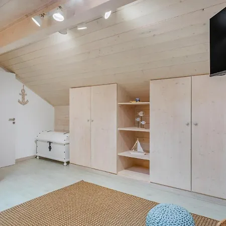 Glamorous 1 Bdr Duplex By Lovelystay Apartment