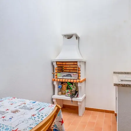 Glamorous Duplex With Patio & Bbq By Lovelystay *